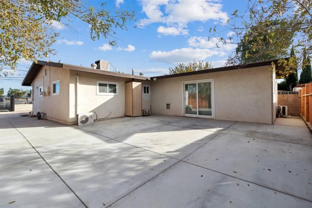 פאלמדייל Modern City Ranch 3 Bdrm Family Home Access By Dirt Road מראה חיצוני תמונה