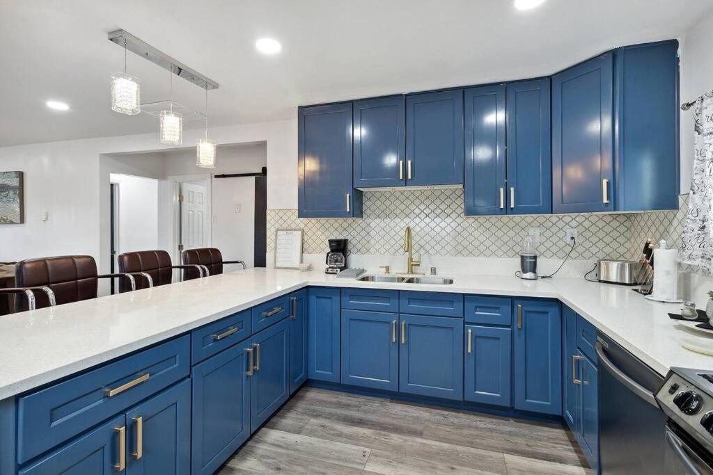פאלמדייל Modern City Ranch 3 Bdrm Family Home Access By Dirt Road מראה חיצוני תמונה
