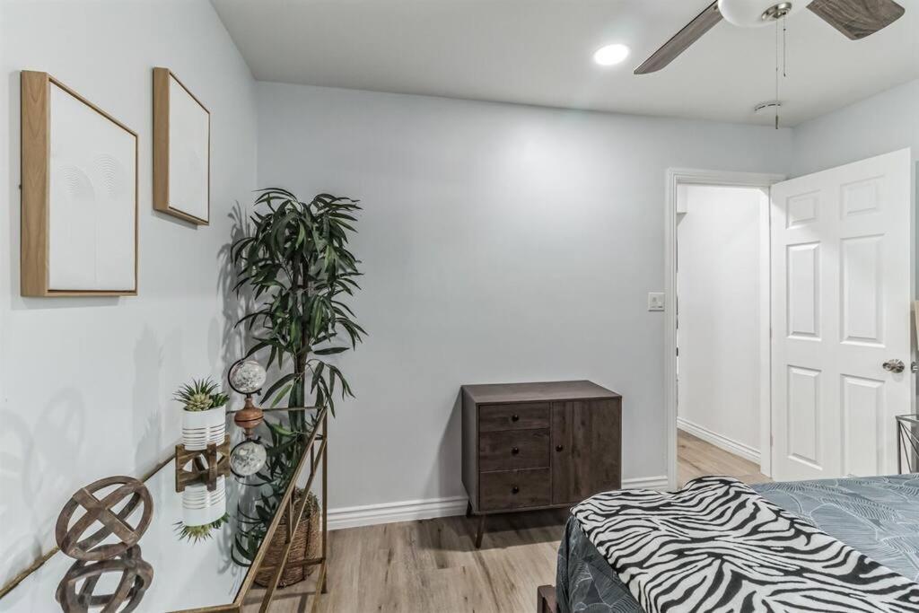 פאלמדייל Modern City Ranch 3 Bdrm Family Home Access By Dirt Road מראה חיצוני תמונה