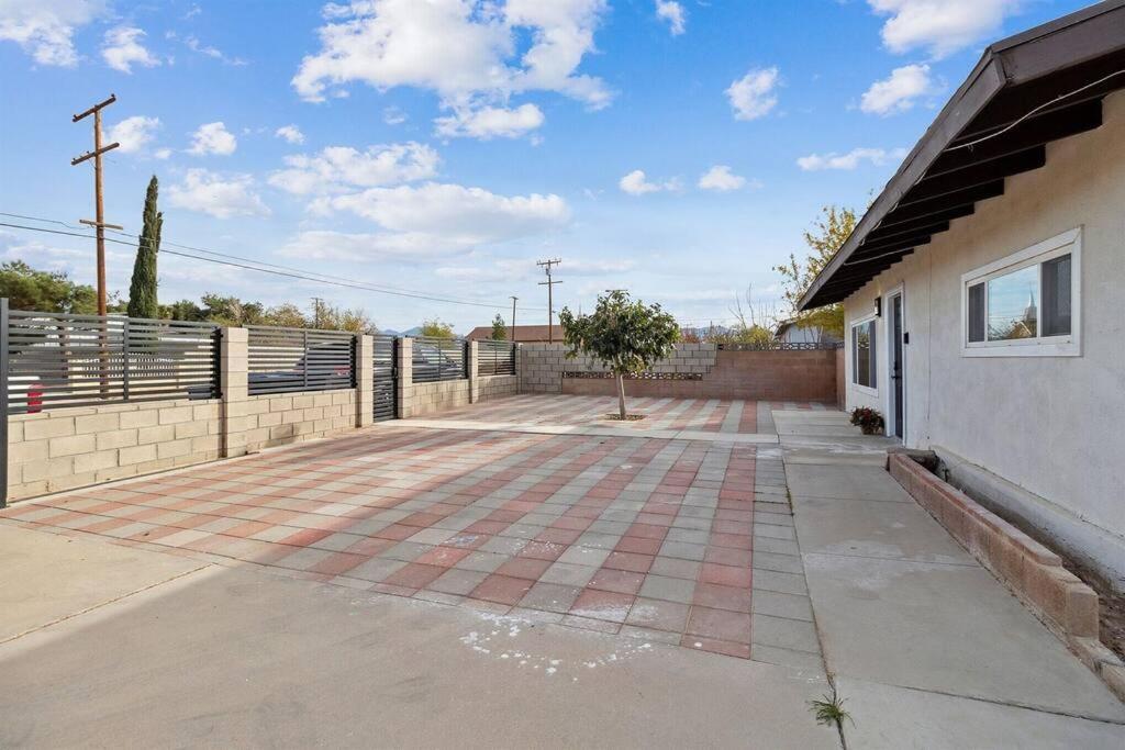 פאלמדייל Modern City Ranch 3 Bdrm Family Home Access By Dirt Road מראה חיצוני תמונה
