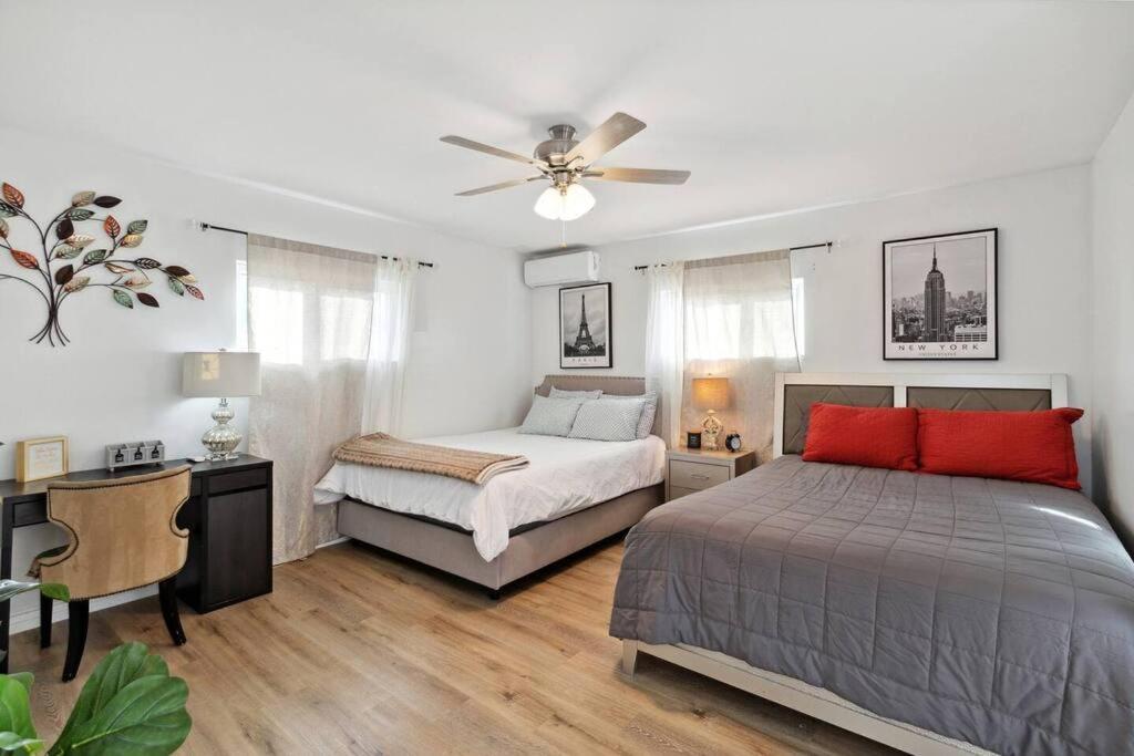 פאלמדייל Modern City Ranch 3 Bdrm Family Home Access By Dirt Road מראה חיצוני תמונה