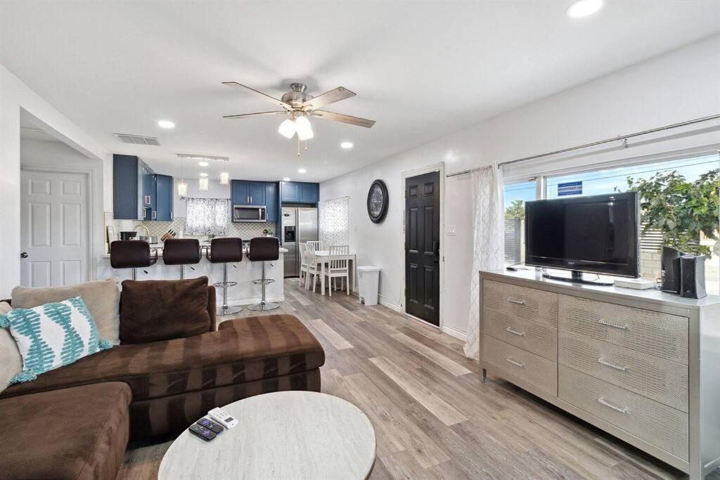 פאלמדייל Modern City Ranch 3 Bdrm Family Home Access By Dirt Road מראה חיצוני תמונה