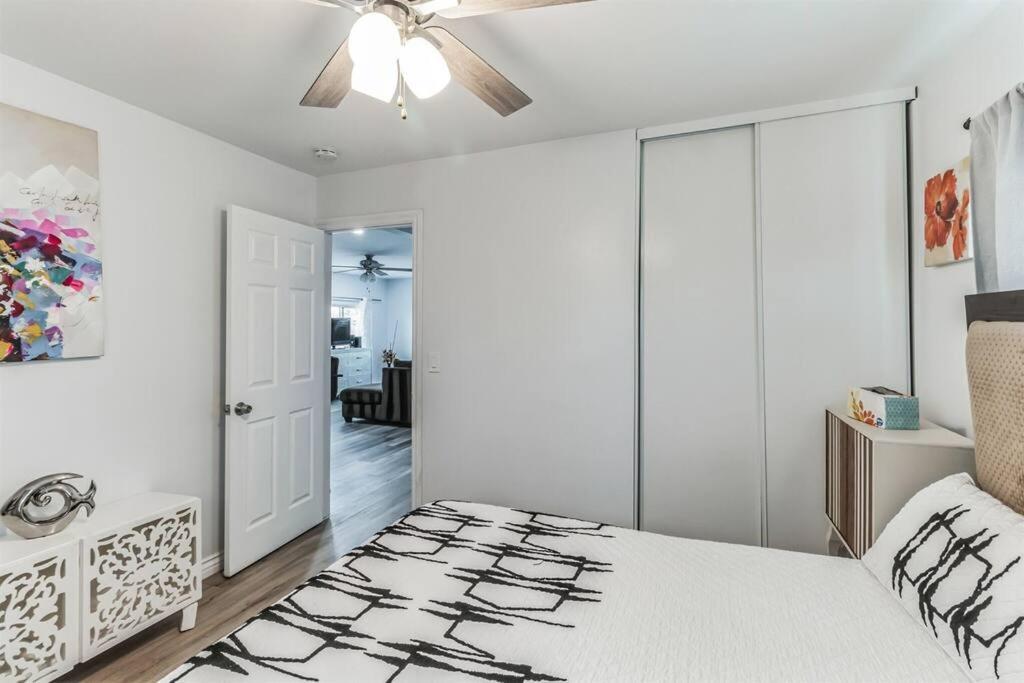 פאלמדייל Modern City Ranch 3 Bdrm Family Home Access By Dirt Road מראה חיצוני תמונה