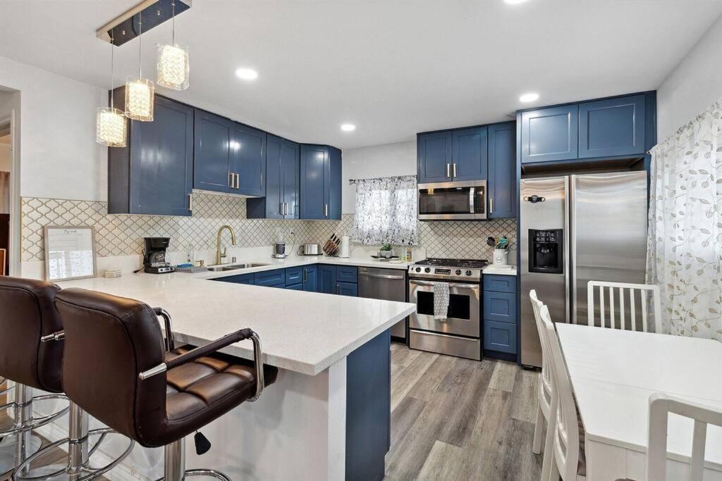 פאלמדייל Modern City Ranch 3 Bdrm Family Home Access By Dirt Road מראה חיצוני תמונה