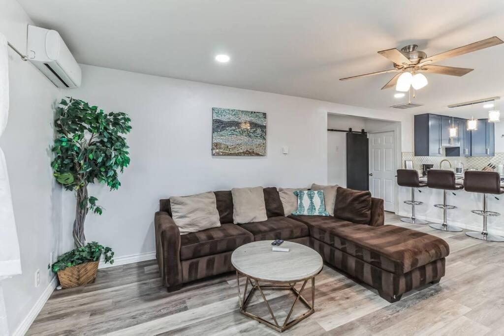 פאלמדייל Modern City Ranch 3 Bdrm Family Home Access By Dirt Road מראה חיצוני תמונה