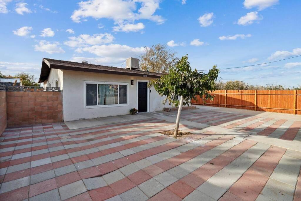 פאלמדייל Modern City Ranch 3 Bdrm Family Home Access By Dirt Road מראה חיצוני תמונה